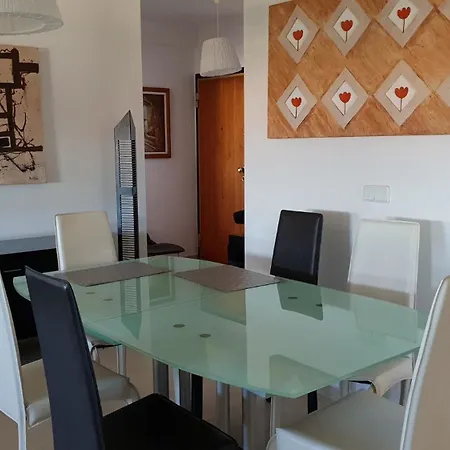 With 3 Bedrooms In Lisboa, With Wifi - 23 Km From The * Lisbon
